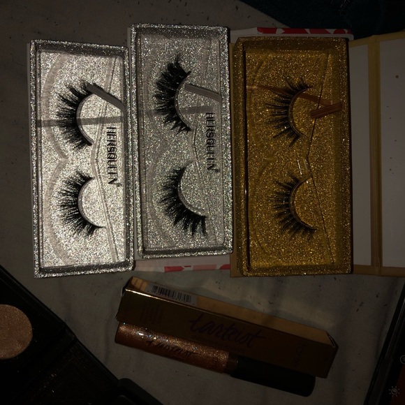 Makeup bundle - Picture 2 of 6